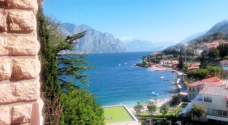 Holiday apartment with 3 rooms for 8 persons in Malcesine