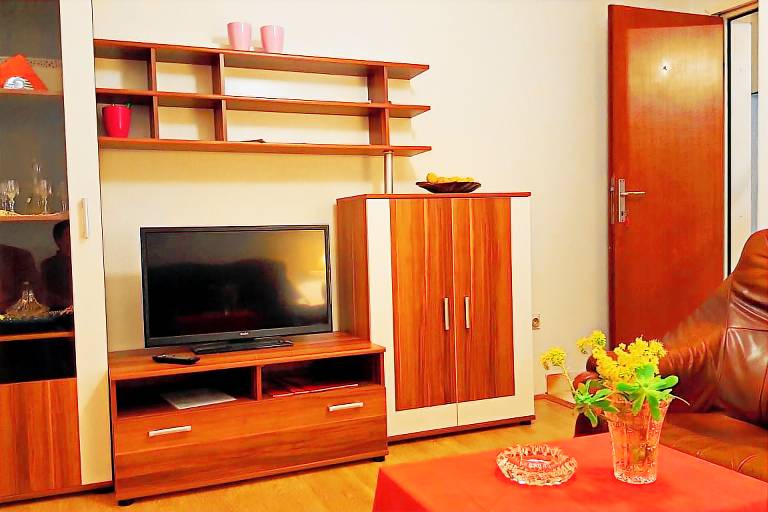 Apartment with BBQ & patio | Sea view — photo 4