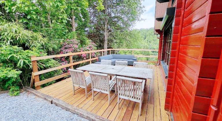 Vacation home with terrace — photo 4