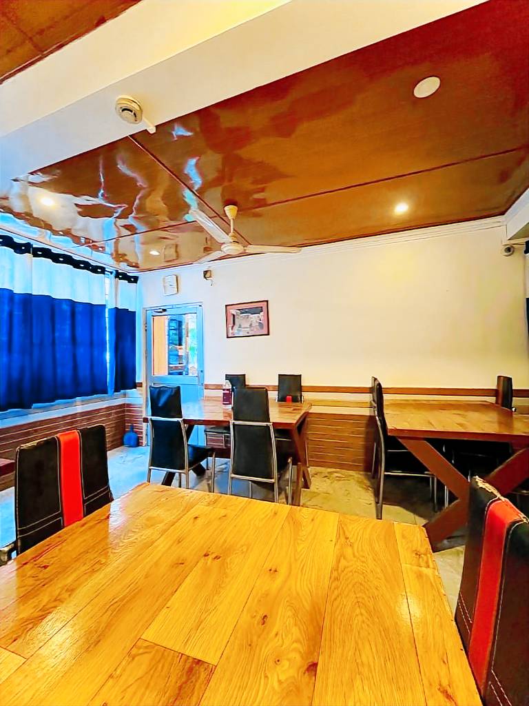 NEW HOTEL RHINO — photo 3