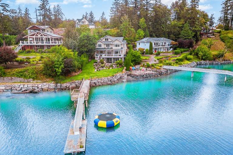 House  Vashon