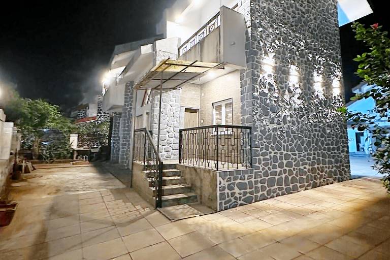 Villa with pool — photo 3