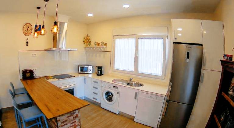 Fully equipped charming apartment with terrace | Next to the beach | Pets are welcome — photo 4