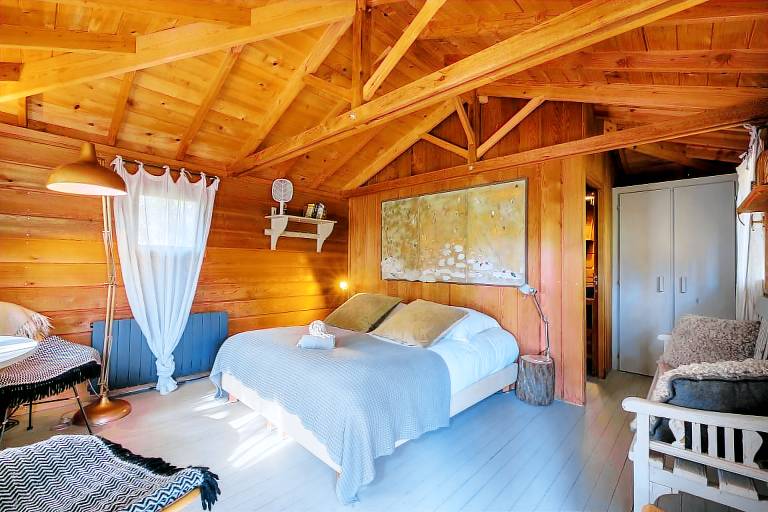 Holiday treehouse "Bagheera" with Shared Pool, Private Terrace & Wi-Fi — photo 3