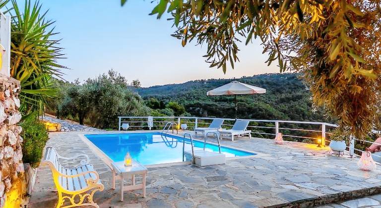 Villa with barbeque, private pool & terrace | Pets are welcome — photo 5