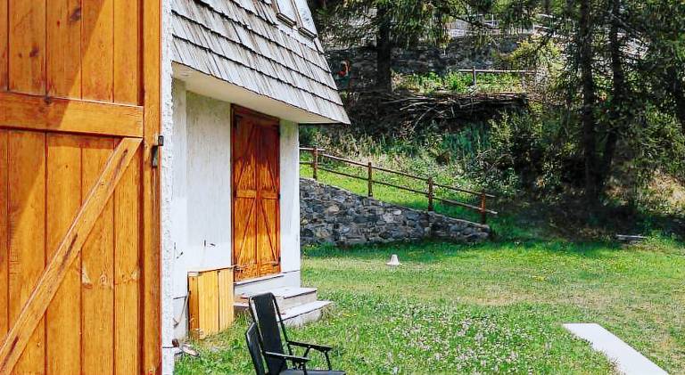 Holiday apartment with garden — photo 5