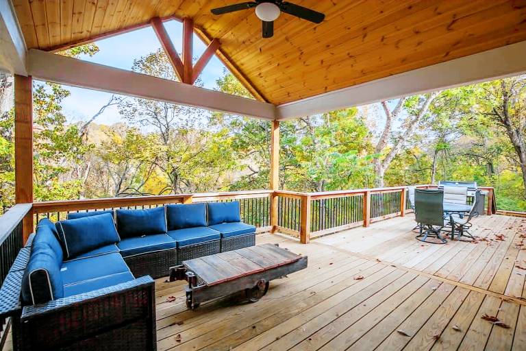 Vacation home with private pool — photo 2