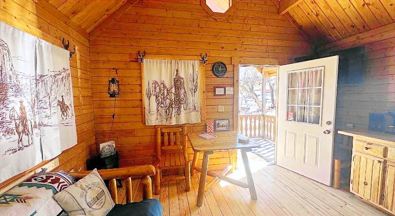 Katie's Cozy Cabins — photo 3