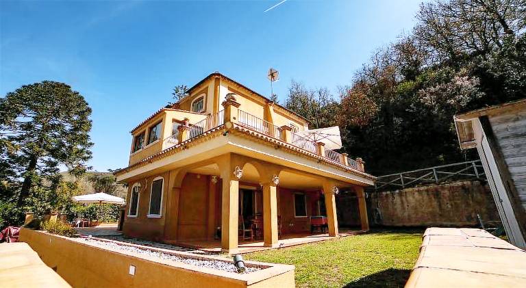 Wonderful villa with private pool, BBQ & yard | Pets allowed — photo 5