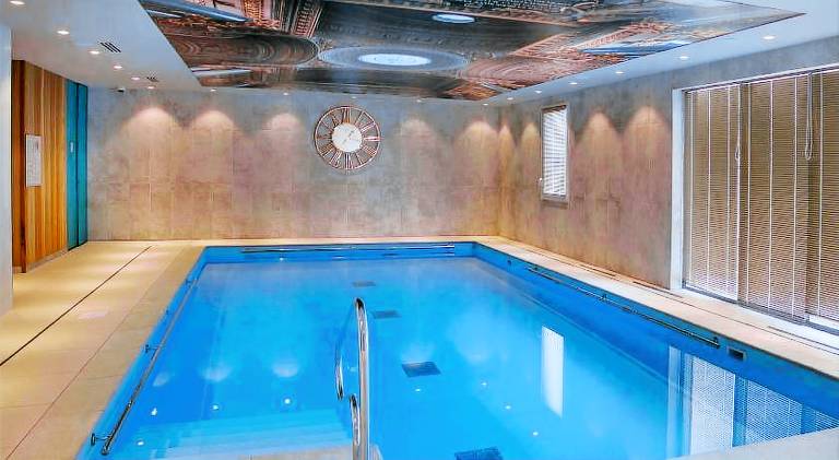 Serviced apartment with pool, terrace & sauna — photo 4