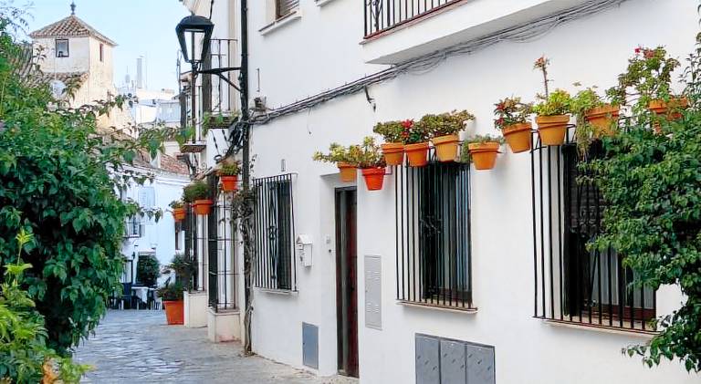 Nice holiday apartment with patio | Beach nearby | Pets allowed in Estepona