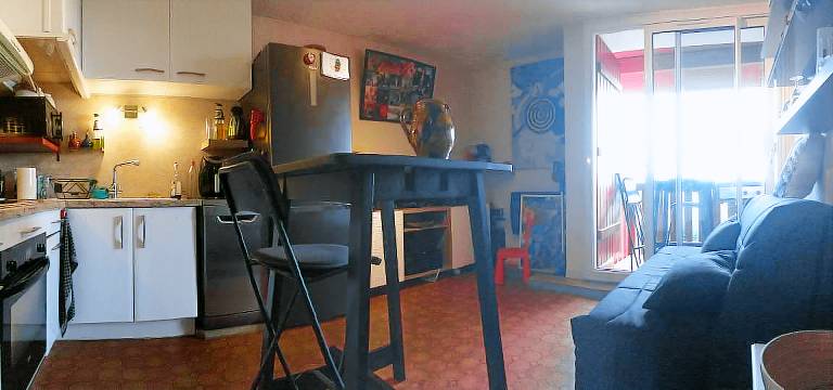 Apartment with yard — photo 4