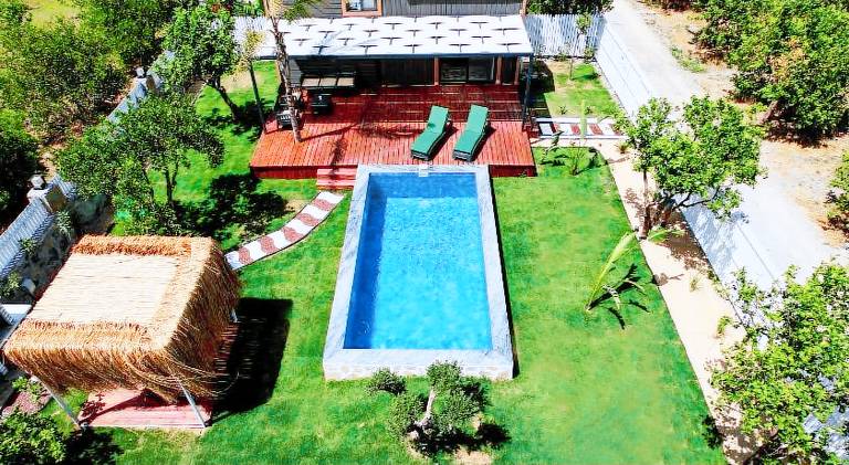 Vacation home with barbecue, garden & private pool in Mugla