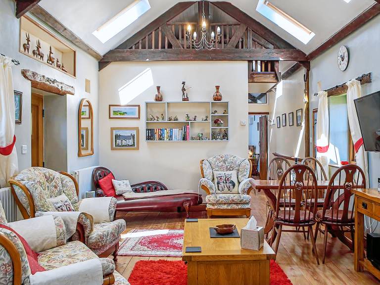 Family-oriented charming cottage with garden & barbeque | Pet-friendly — photo 3