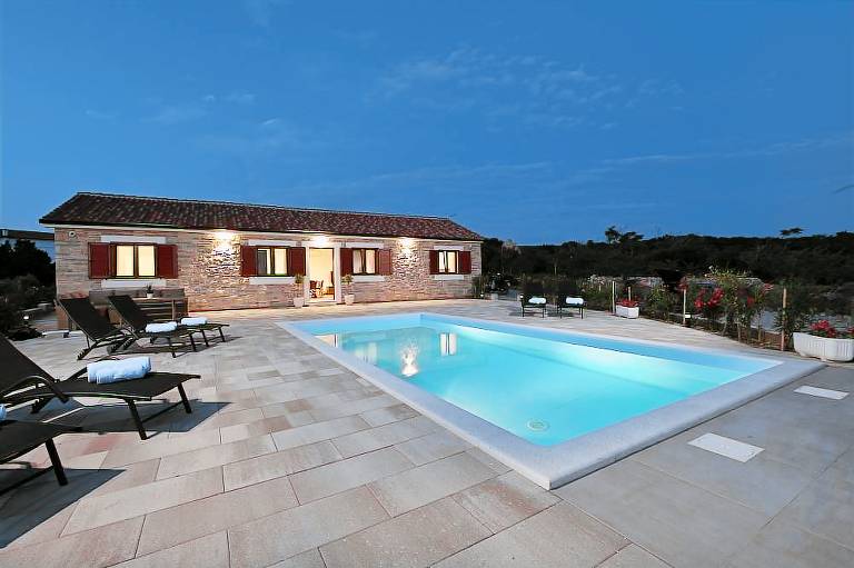 Villa Novalja