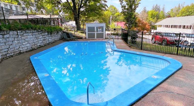 Village Place — photo 2