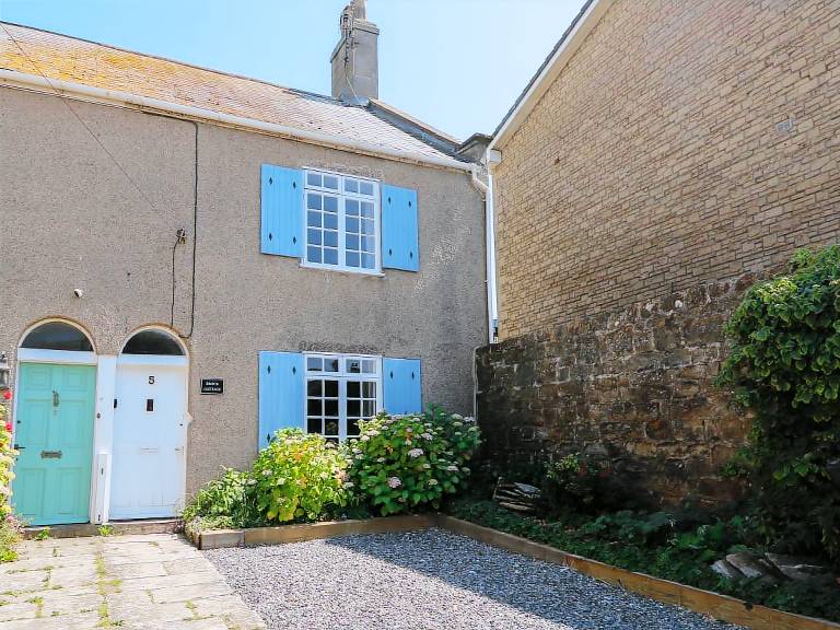 Cottage West Bay