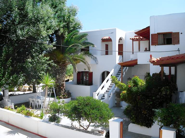 Holiday apartment with garden & patio | Close to the beach | Pets are welcome — photo 3