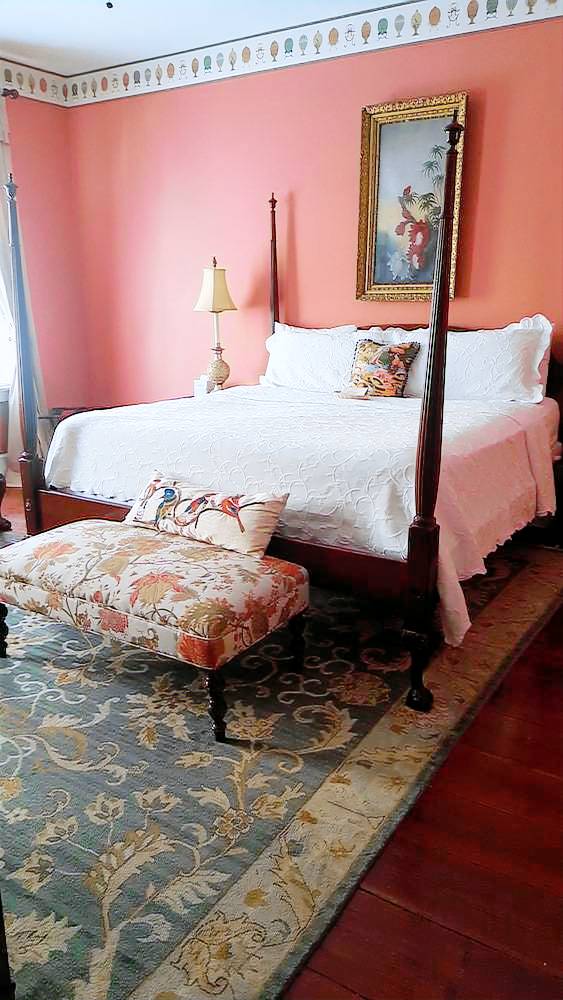 Bed and breakfast  Charleston