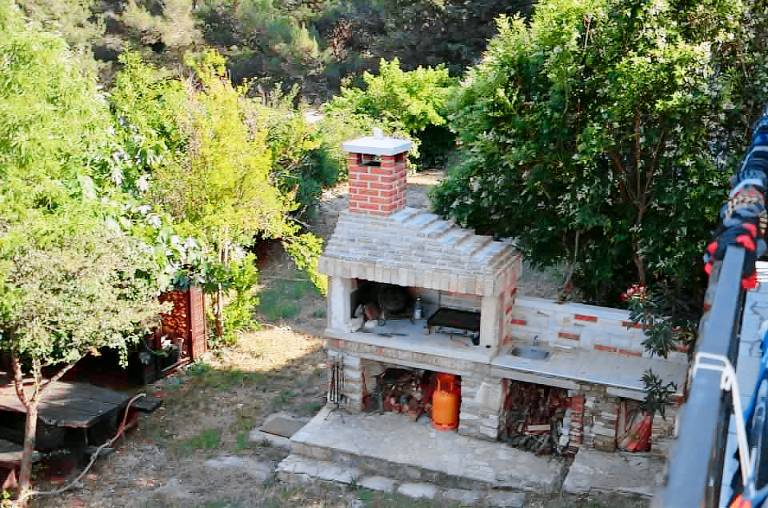 Rental apartment with patio, barbeque & garden — photo 3