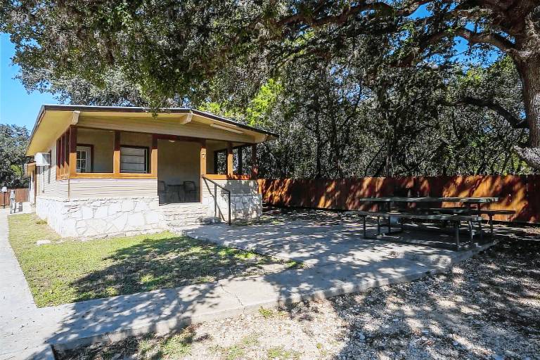 Cabin  Concan