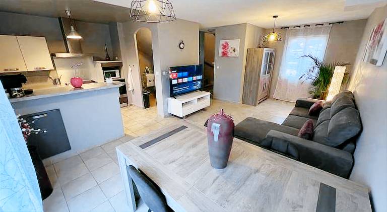House with hot tub, terrace & yard — photo 2