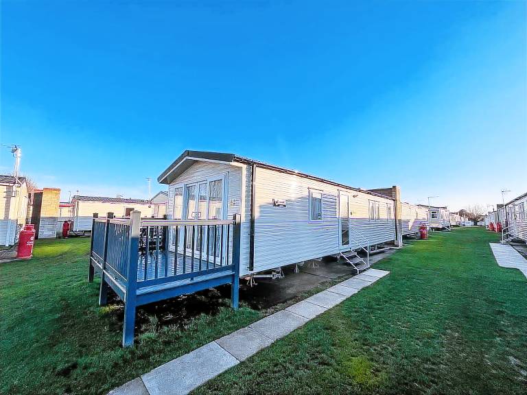 Caravan Walton on the Naze