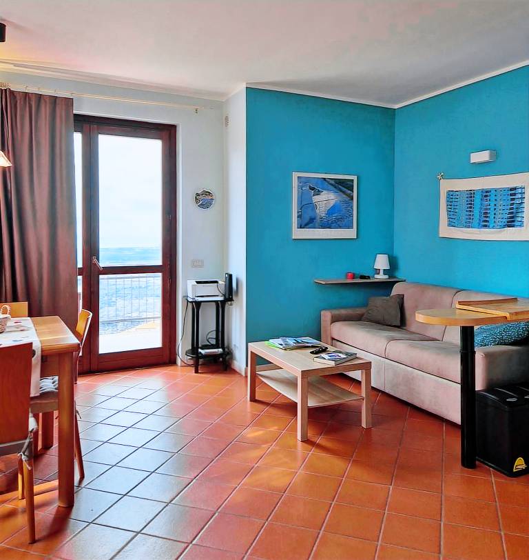 Apartment 'Casa Tina' with Sea View, Private Garden and Wi-Fi in Gavorrano