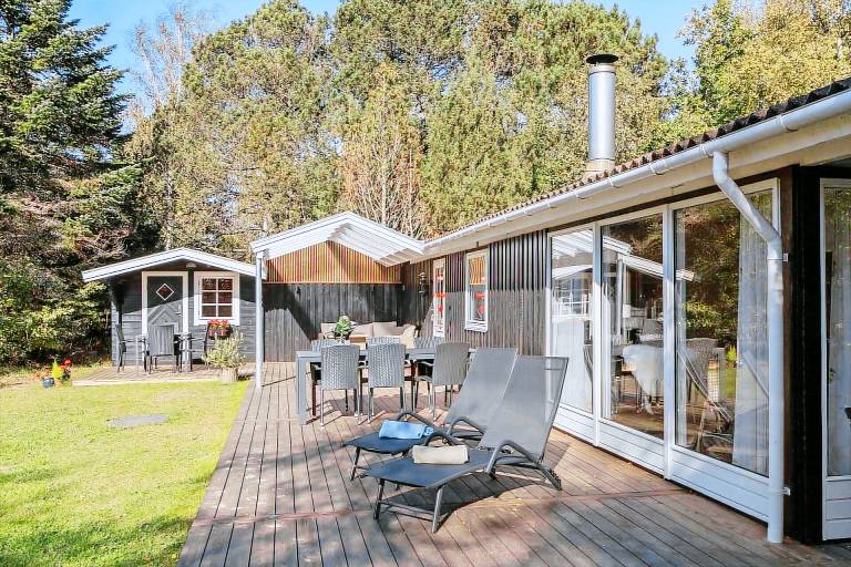 House with patio & grill | Dogs allowed in Ebeltoft