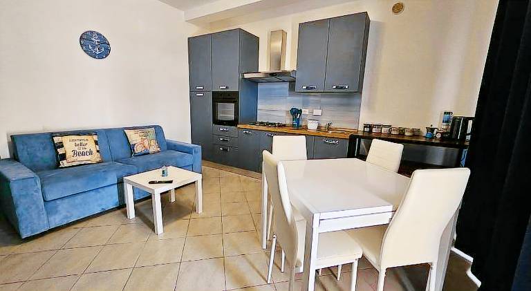 Holiday apartment | Close to the beach | Dogs allowed in Fiumicino