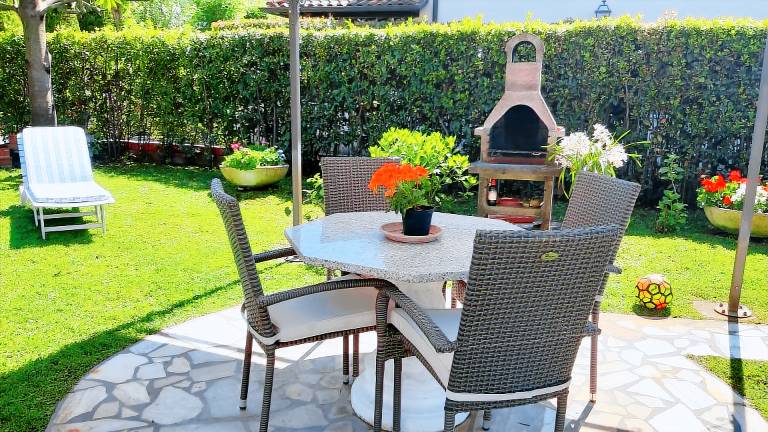 Children-friendly villa with yard, patio & barbecue | Mountain view | Next to the beach | Pets allowed — photo 5
