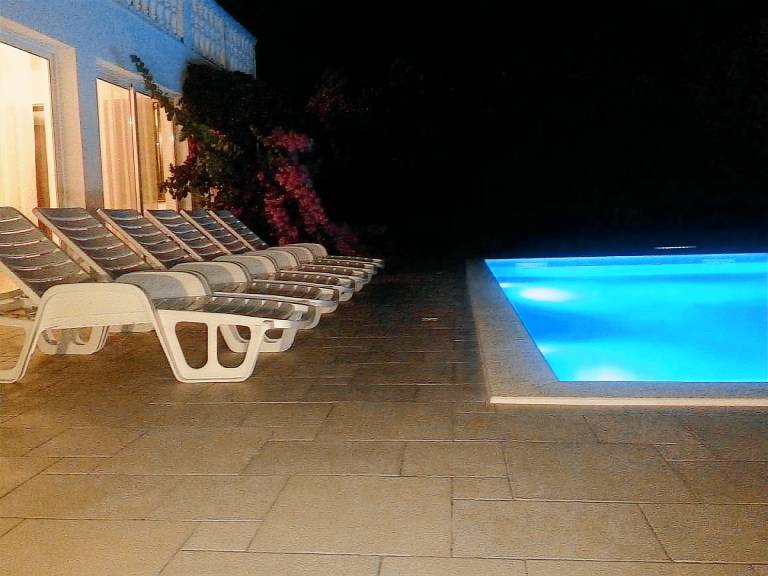 Ferienhaus in Debeljak mit Eigenem Balkon