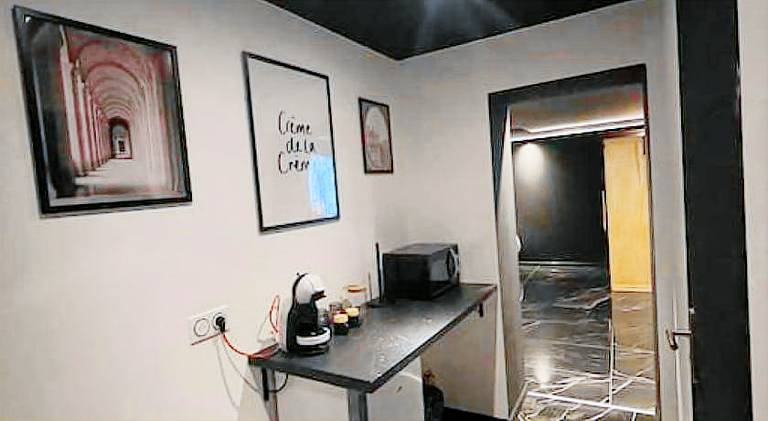 La Suite Prestige Jacuzzi, Sauna, Netflix, Disney — photo 5