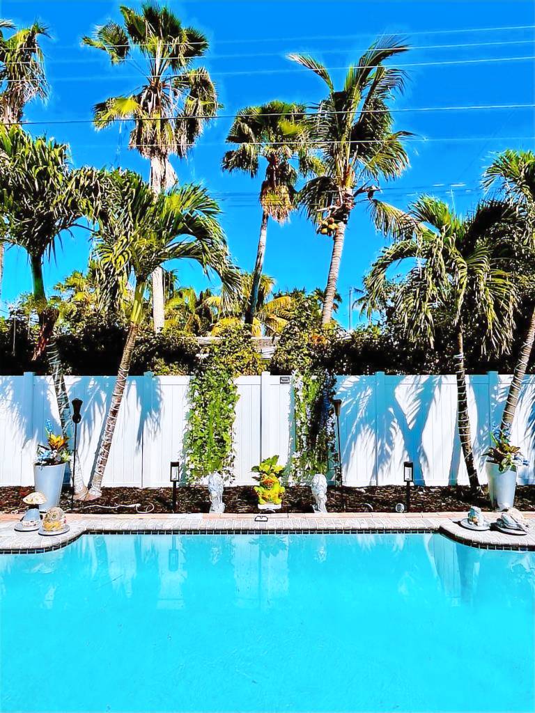 Tropical Ft Lauderdale and Wilton Manors Oasis in Lauderdale-by-the-Sea, FL
