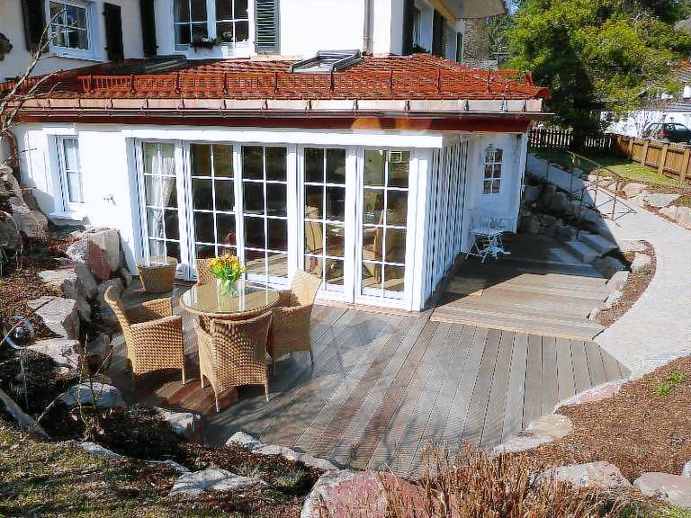 Apartment with patio — photo 4