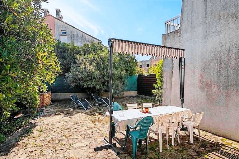Rental apartment with garden & barbecue | Next to the beach | Dogs allowed — photo 2