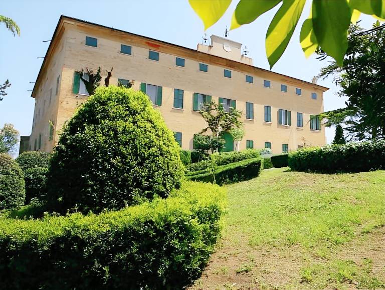 Castello Di Monterado in Mondolfo
