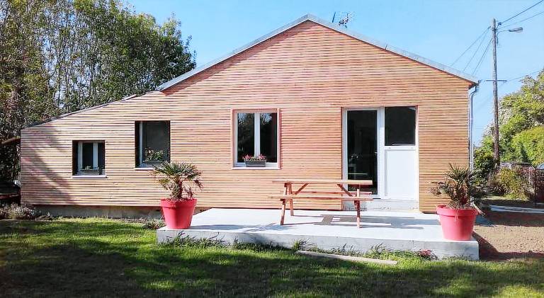 House with terrace, grill & yard in Bayeux