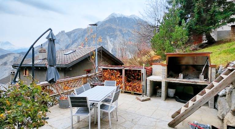 Chalet with pool — photo 5