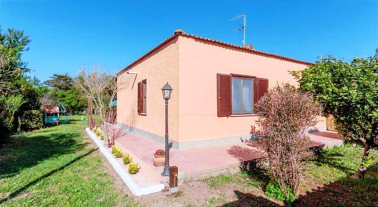 Holiday apartment with 2 rooms for 5 persons — photo 5