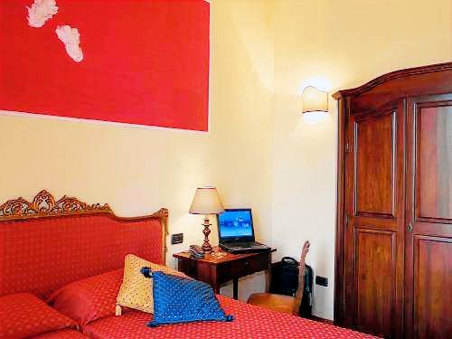 Private room with terrace | Garden view in Montecatini Terme