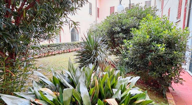 Apartment with 1 room for 4 persons in Desenzano del Garda