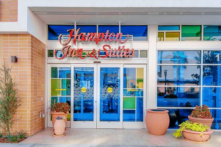 Hampton Inn & Suites Los Angeles Glendale
