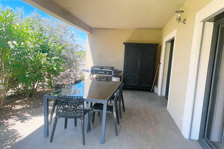 Nice vacation home with yard, pool & grill | Pets allowed — photo 5