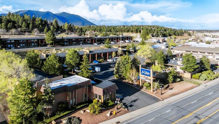 Hotel Aspen Flagstaff/ Grand Canyon InnSuites — photo 4