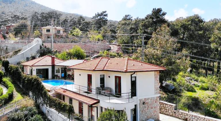 Fully equipped villa with barbeque, jacuzzi & private pool | Good for workation | Pets are welcome — photo 5