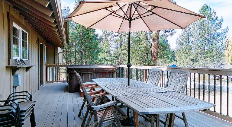 House with jacuzzi & barbeque — photo 4