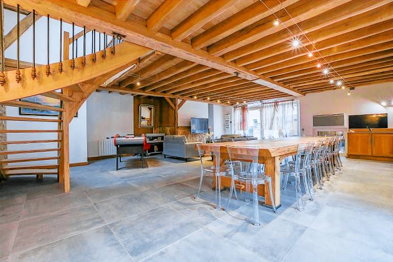 Gite with patio, grill & yard — photo 2