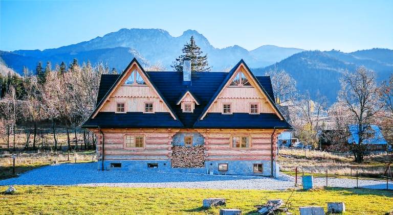Chalet with yard, terrace & grill in Zakopane