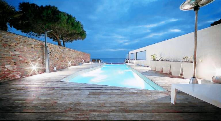 Villa with pool & hot tub in Angoulins